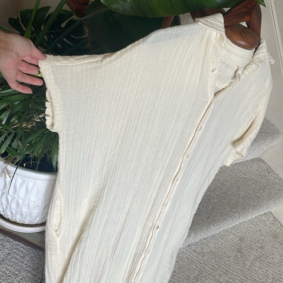 Elan Ivory Textured Button-Up Kafton Dress - Picture 5 of 11